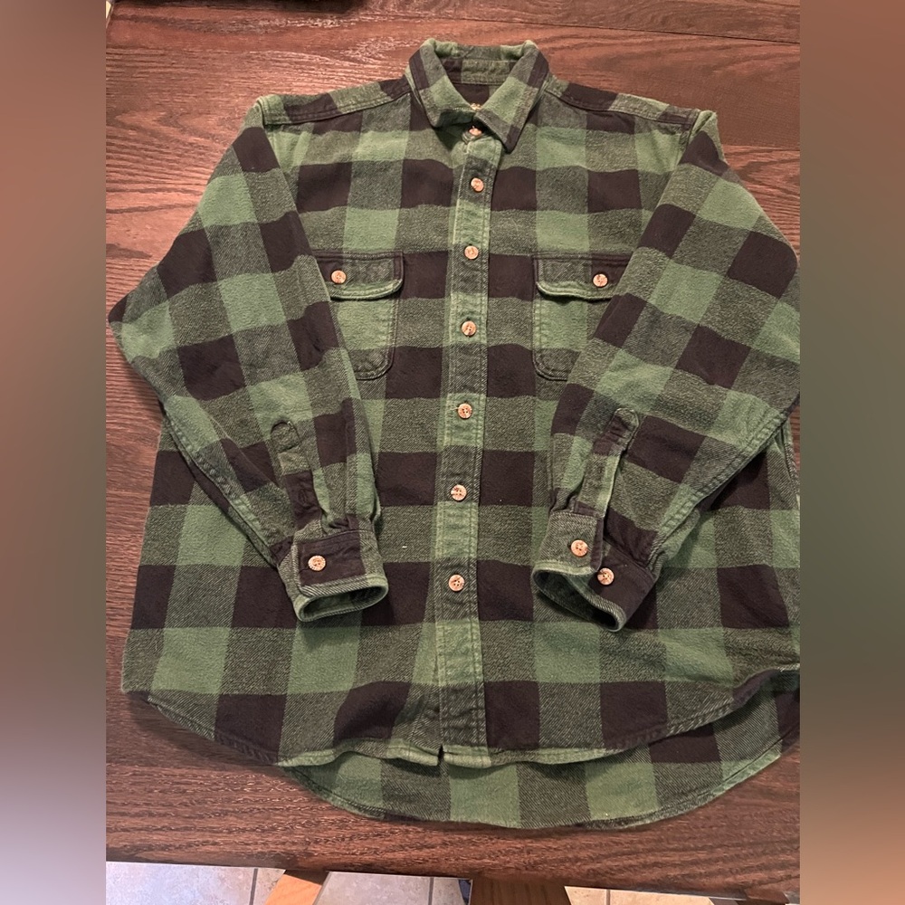 Green and Black Field & Stream Flannel Shirt.